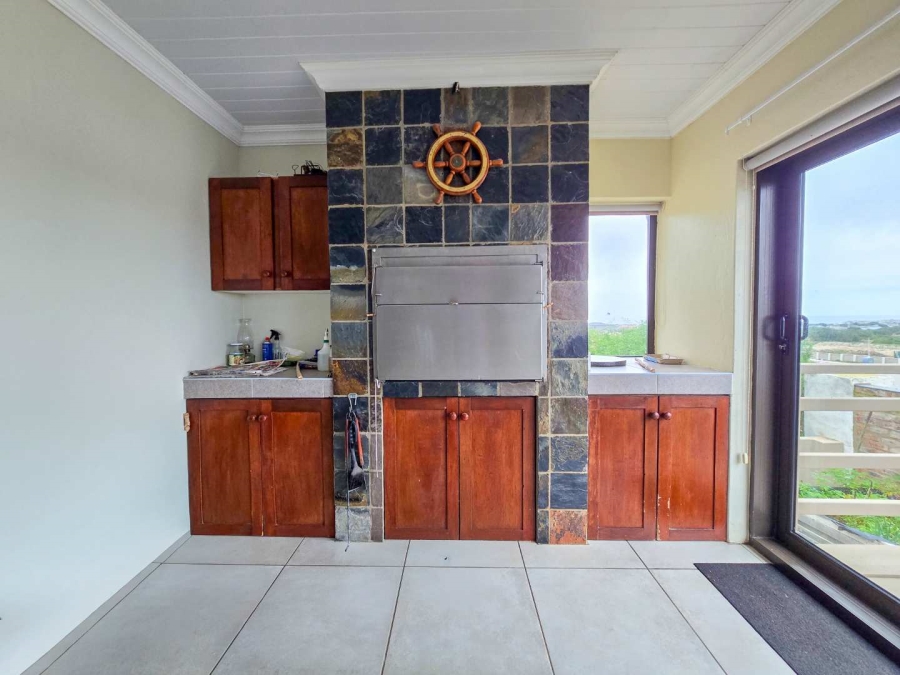 3 Bedroom Property for Sale in Stilbaai Wes Western Cape